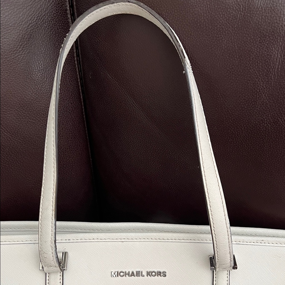 MICHAEL KORS ELEGANT CREAM TOTE - Picture 8 of 16